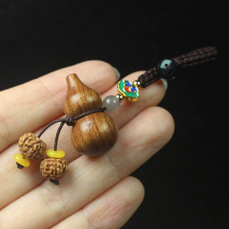 Fából készült kulcstartó, tök alakú, kézműves, etnikus stílus