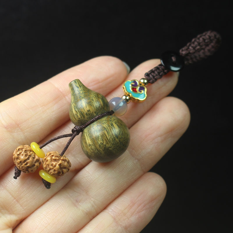 Fából készült kulcstartó, tök alakú, kézműves, etnikus stílus