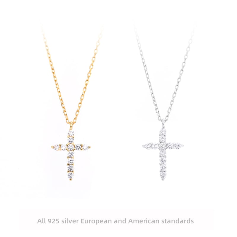 S925 ezüst kereszt nyaklánc cirkón kövekkel, geometriai mintázat, súlya 1,65 g