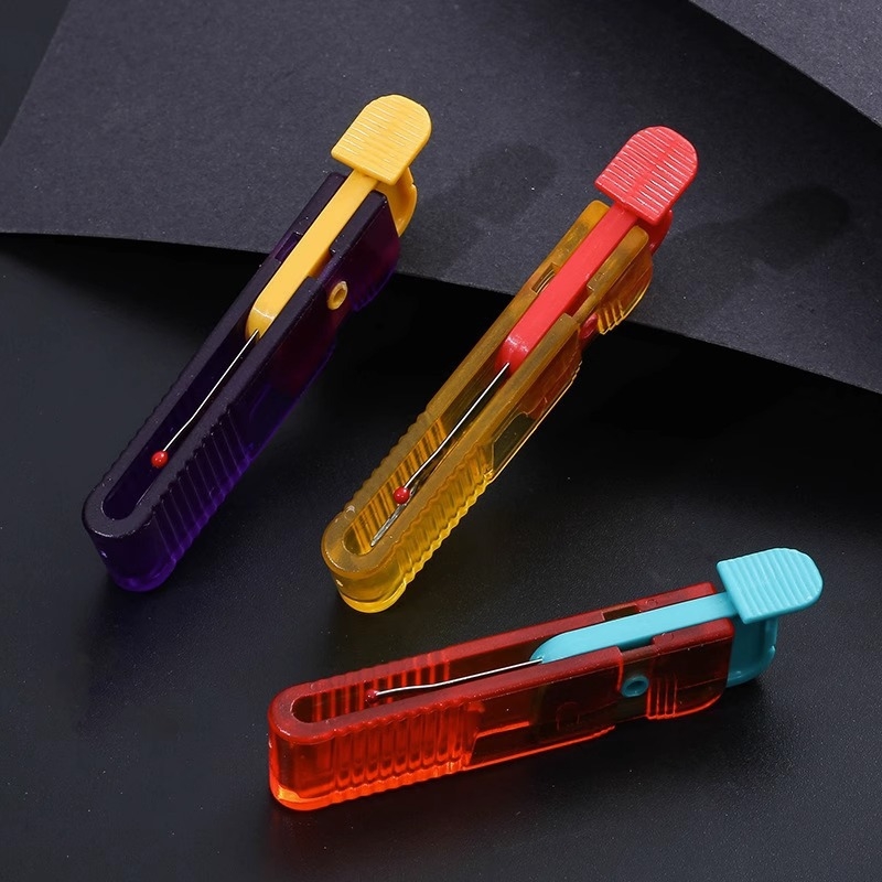 Разшивател за шевове - сгъваем, преносим, ръчно изработено устройство за разплитане на конци, минималистичен дизайн