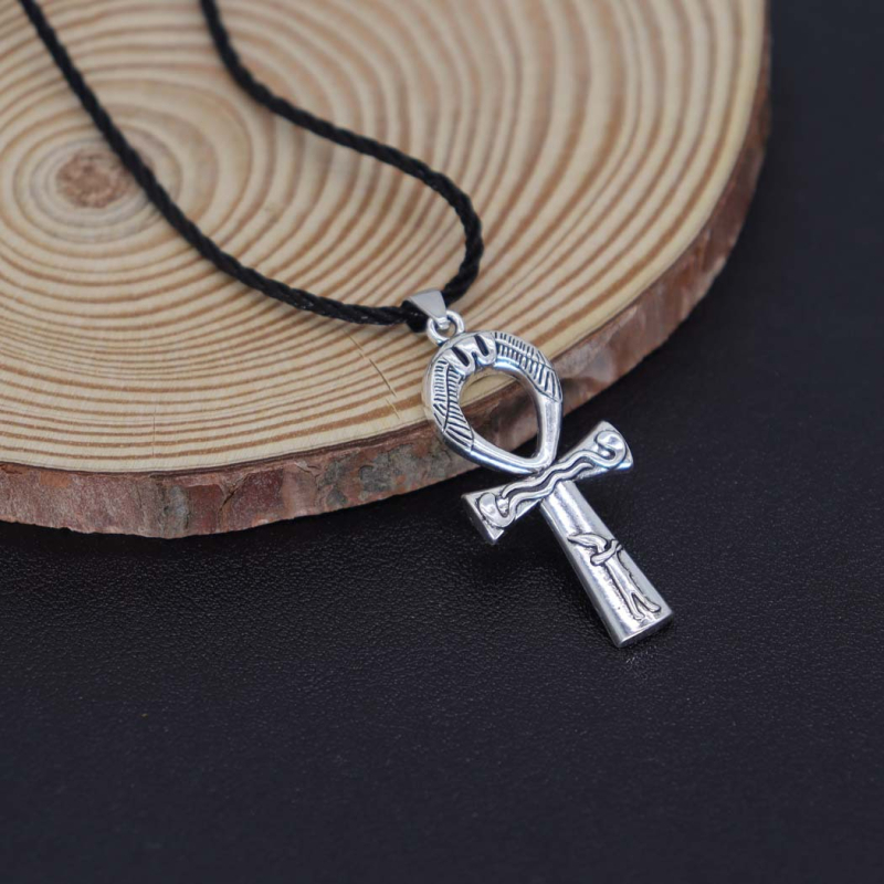 Огърлица с висулка египетски кръст (сплав; лято 2024; Fashion OL; Fashion Commuter)