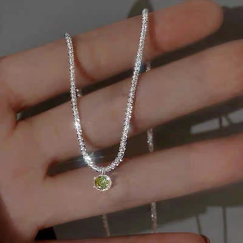 Колие: 925 сребро, полирана повърхност, геометричен дизайн, искряща верига, стил светъл лукс, тегло около 3 г