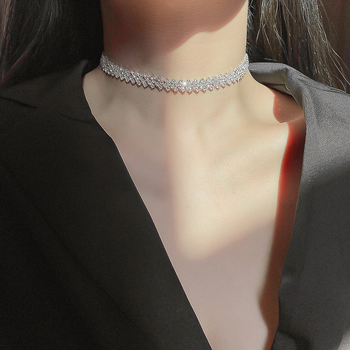Choker ogrlica s kristalima, elegantan geometrijski dizajn, duljina 41-50 cm, težina 12 g, lanac: običan