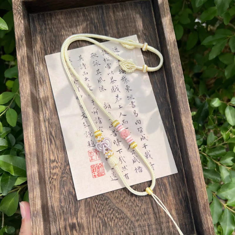 Uniszex nyaklánc szálzsinórral, kézzel kötött, minimalist stílus