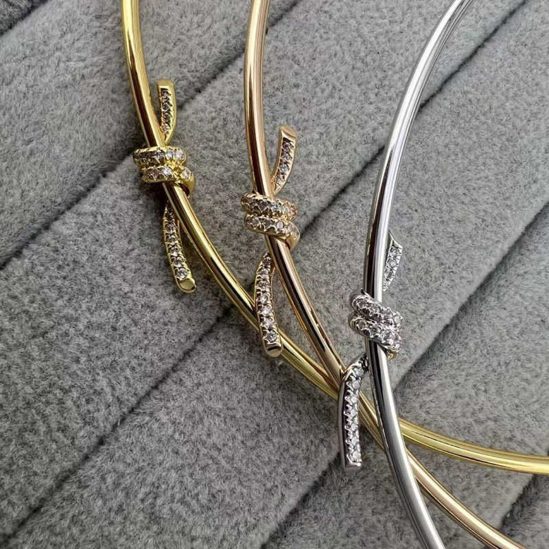 Kagaki V-zlatni geometrijski choker s O-prstenom lancem, težina 10 g