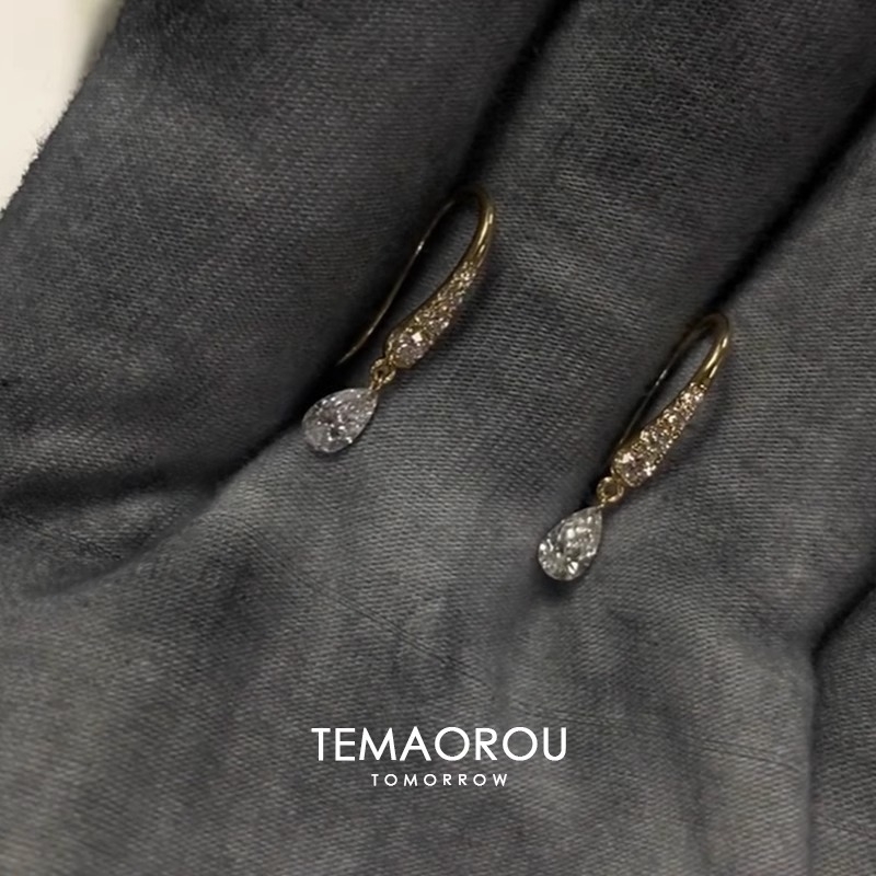 Geometriai formájú fülbevalók cirkónium bojttal, ötvözetből, női stílus