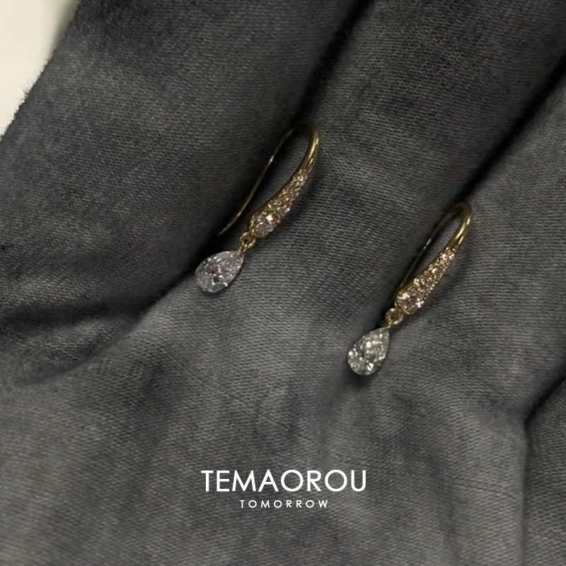 Geometriai formájú fülbevalók cirkónium bojttal, ötvözetből, női stílus