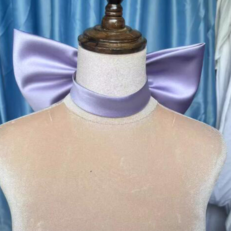 Ovratnica za mačke od tkanine s dizajnom crtanih likova, marka Like silk, težina 49 g.