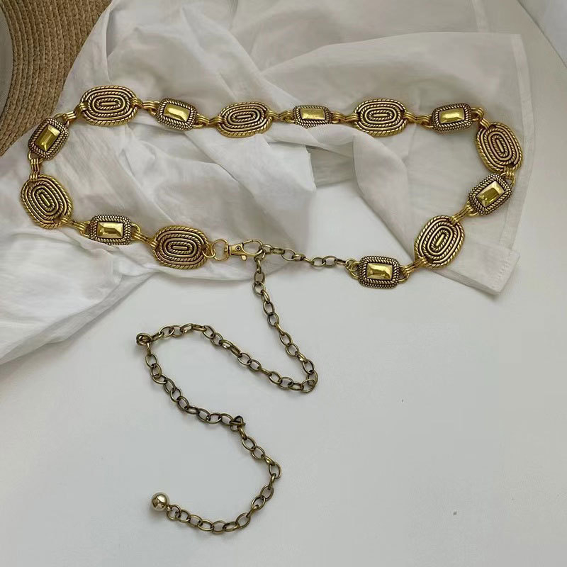 Колан за талия с резбована верига, метална конструкция; катарама от сплав; закопчаване с кука; ширина 2–4 см; електроплатинг