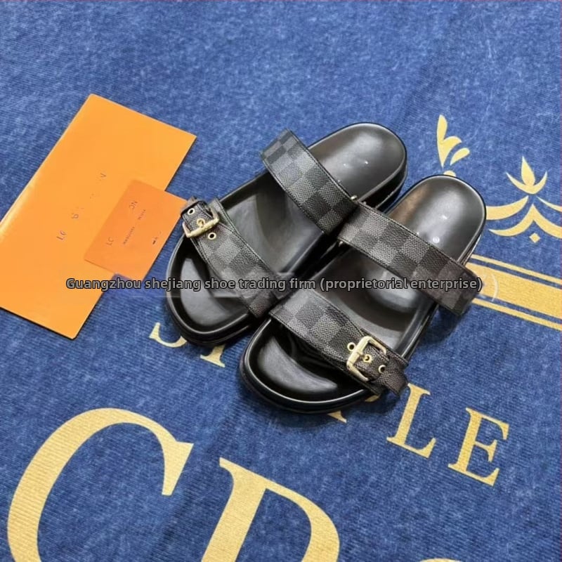 Unisex flipflopi pieaugušajiem, augšējā daļa no mikrošķiedras ādas, gumijas zole, aizvēršana ar vienu klikšķi