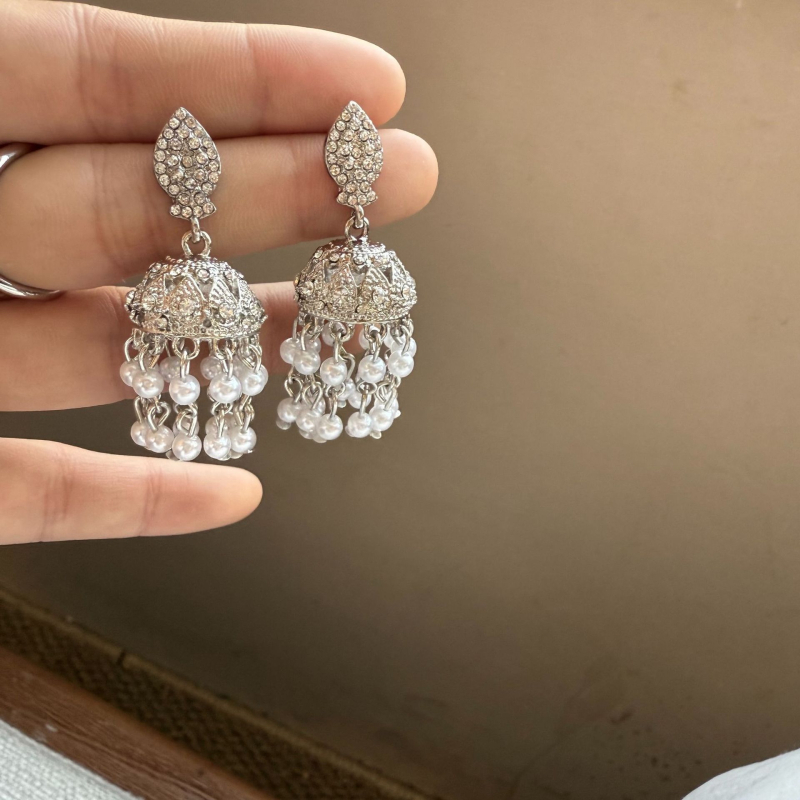 Pribor: naušnice s resicama od bisera, geometrijski dizajn, umetni kameni, titan čelik, dugačka ogrlica i lanac za struk