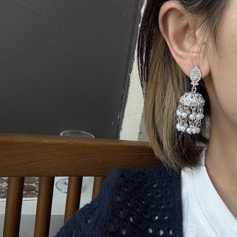 Pribor: naušnice s resicama od bisera, geometrijski dizajn, umetni kameni, titan čelik, dugačka ogrlica i lanac za struk