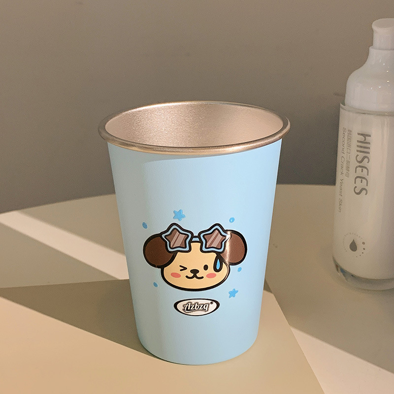 Hammasharja ja loputustassi, roostevaba terasest, silindrilise kuju, karikatuurmustriga, keskkonnasõbralik