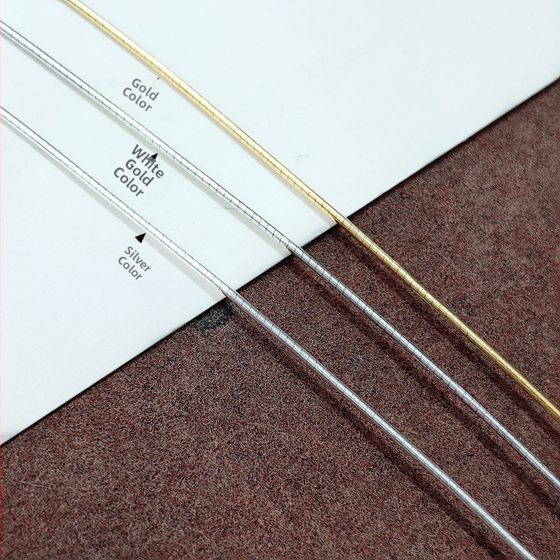 Náhrdelník z S925 striebra, hadia kosť reťaz, geometrický tvar, hmotnosť 3 g