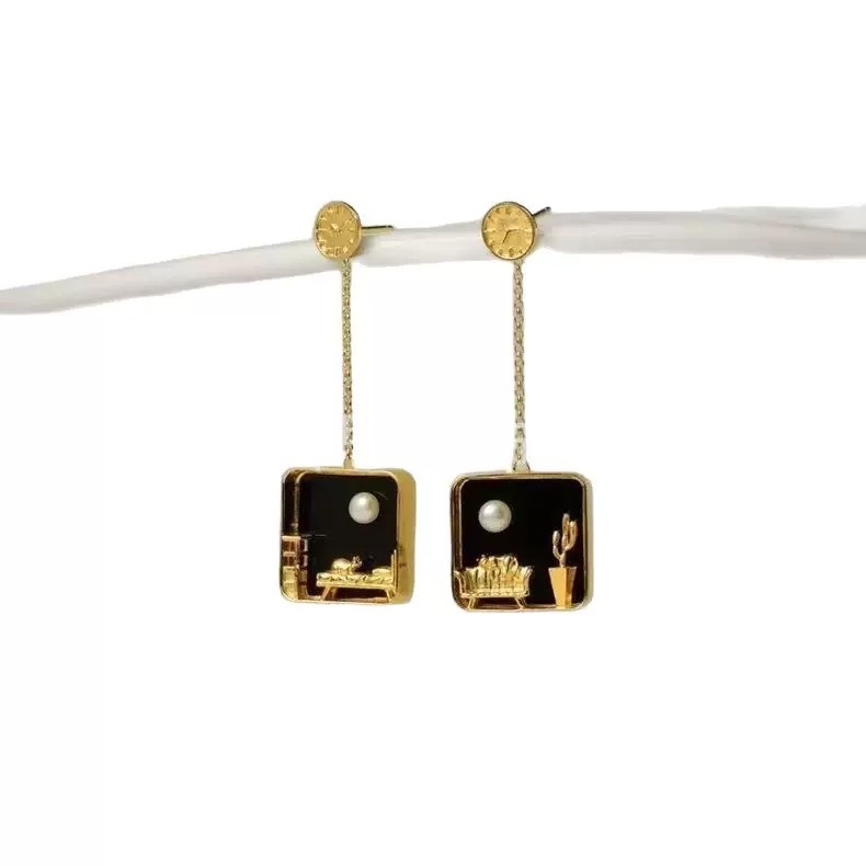 Colier Cat at Home — pandant din aliaj, lanț obișnuit, stil lux lejer, pentru femei