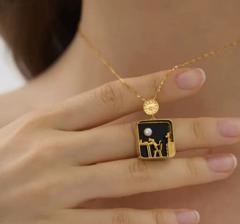 Colier Cat at Home — pandant din aliaj, lanț obișnuit, stil lux lejer, pentru femei