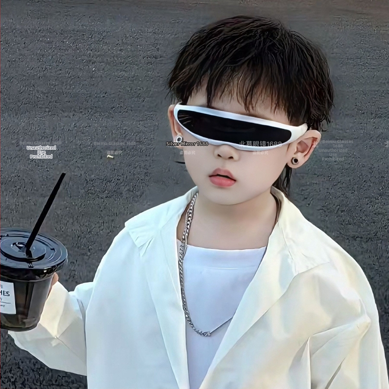 Futuristlikud laste päikeseklaasid, täisraam PC, läätsed AC, UV-380, erilise peegelkujundusega, Läbilaskvus Kategooria 2, poistele