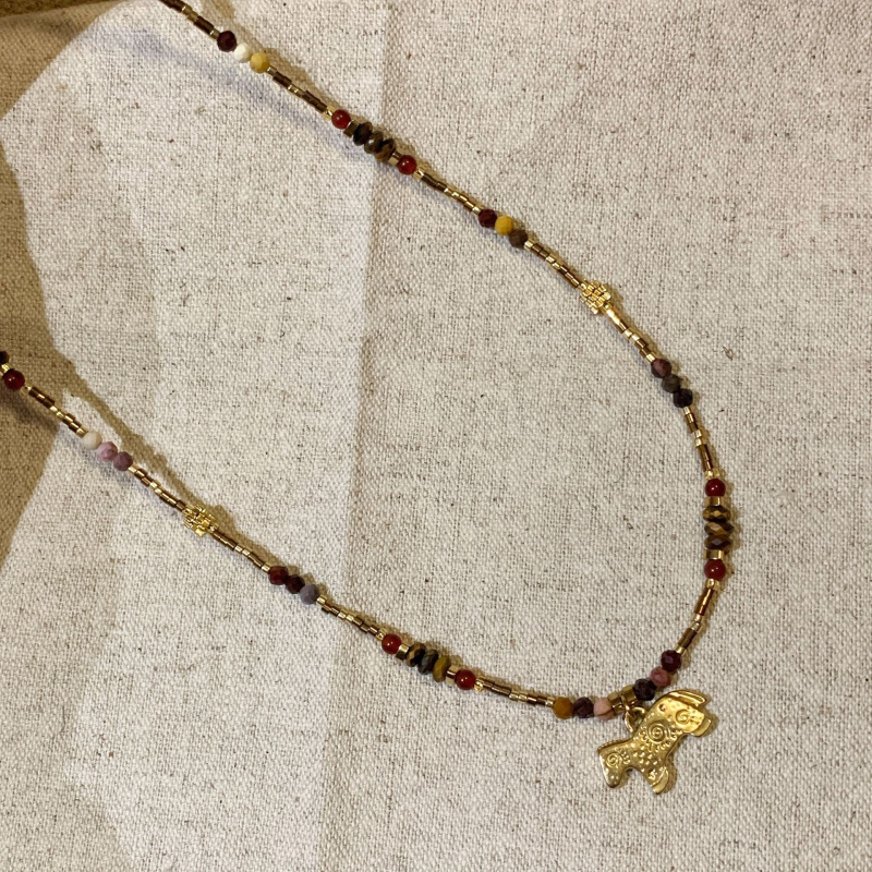 Colier pentru femei, mărgele din piatră naturală, lanț clavicular, cu inserții din pietre mixte, vara 2024