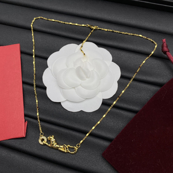 Colier din aur V, placare electroplatină, formă geometrică, lanț încrucișat, pandant din aliaj