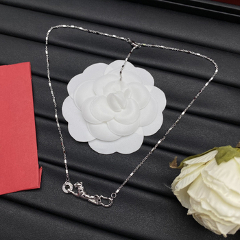 Colier din aur V, placare electroplatină, formă geometrică, lanț încrucișat, pandant din aliaj