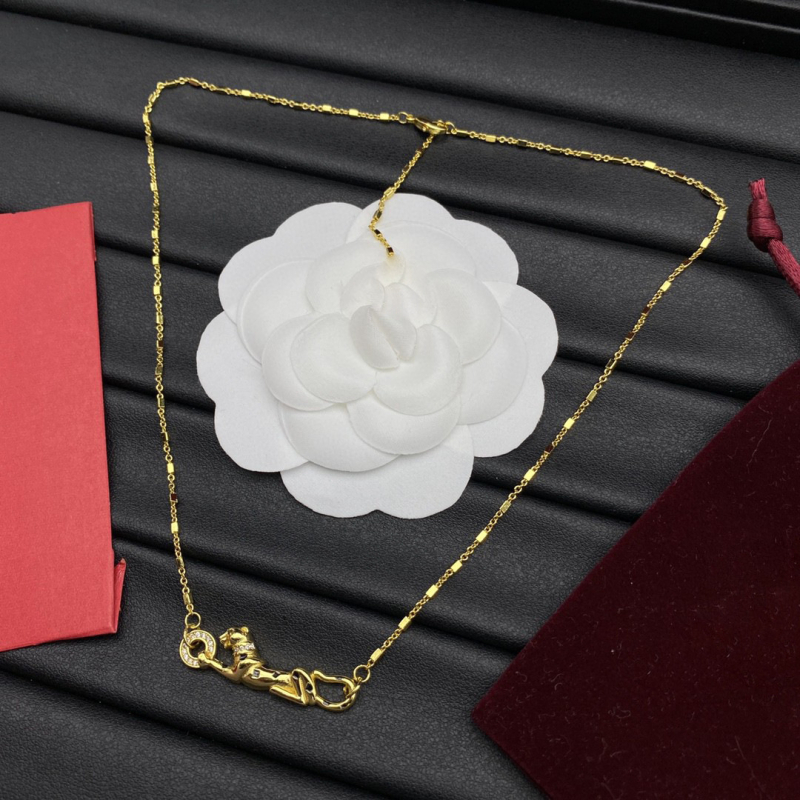 Colier din aur V, placare electroplatină, formă geometrică, lanț încrucișat, pandant din aliaj