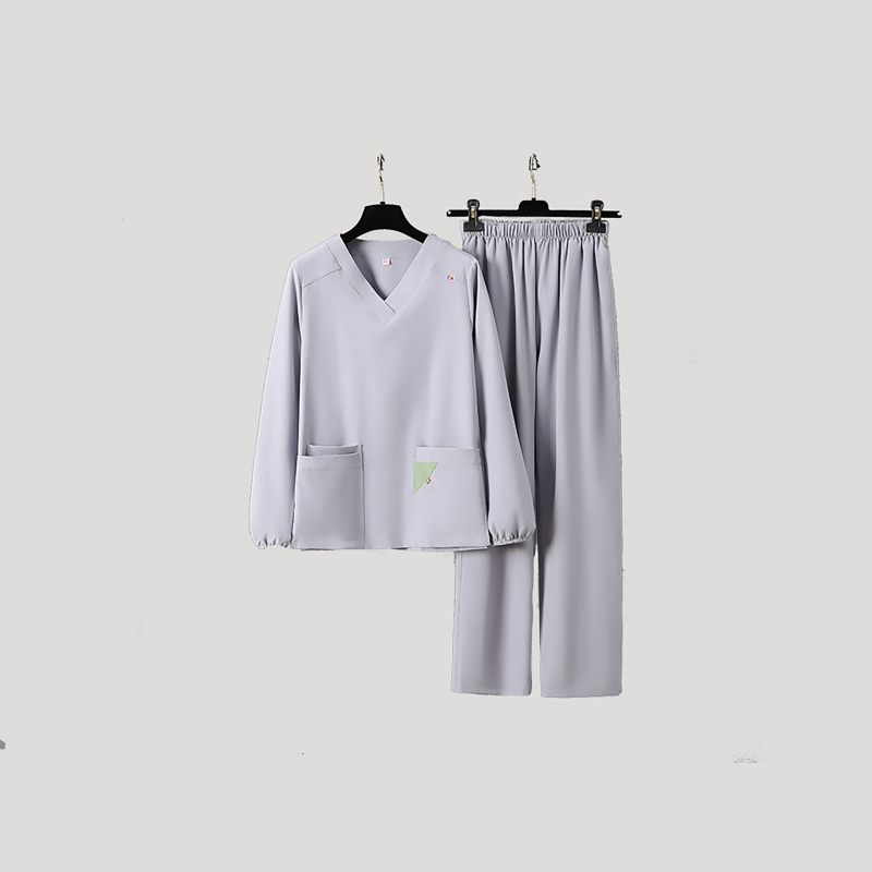 Unisex set zdravotníckeho odevu scrubs, materiál polyester-spandex, odvádza vlhkosť, V-krk, krátke rukávy, top a nohavice