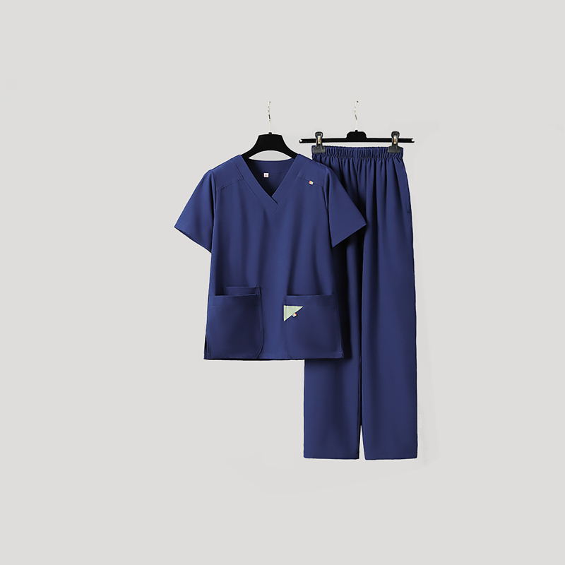 Unisex set lekárskeho oblečenia – vlhkosť odvádzajúci polyester-elastan materiál, krátke rukávy, V-krk, nohavice s viacerými vreckami, rýchloschnúci