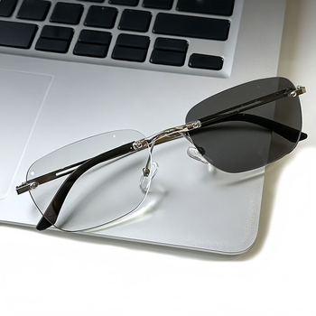 Be rėmelių skaitymo akiniai su fotokromatinėmis lęšiais ir mėlynos šviesos apsauga vyresnio amžiaus žmonėms