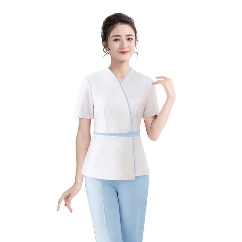 Униформа за козметичен салон - топ с талия и еластични панталони, влагоотводящ полиестер, основна тъкан 95% полиестер, къс ръкав, V-образно деколте