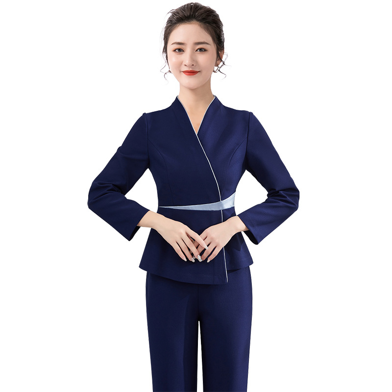 Униформа за козметичен салон - топ с талия и еластични панталони, влагоотводящ полиестер, основна тъкан 95% полиестер, къс ръкав, V-образно деколте