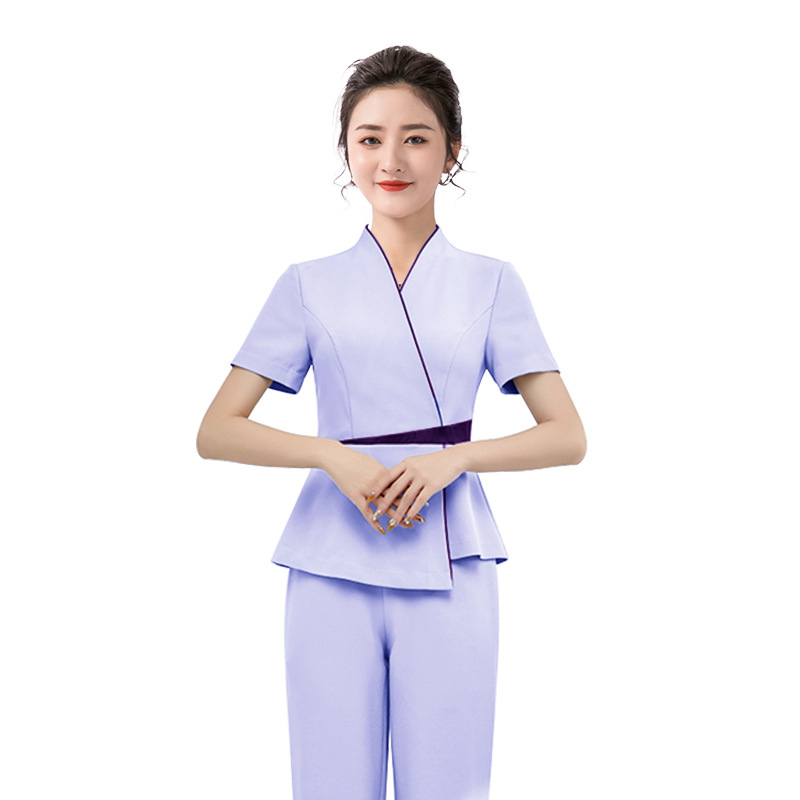 Ženski set uniforme za kozmetički salon: top s uskim strukom i elastične hlače, kratki rukavi, V izrez, 95% poliester s odvlačenjem vlage