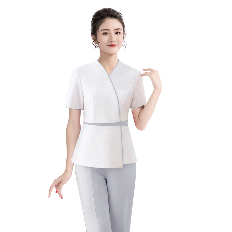 Ženski set uniforme za kozmetički salon: top s uskim strukom i elastične hlače, kratki rukavi, V izrez, 95% poliester s odvlačenjem vlage