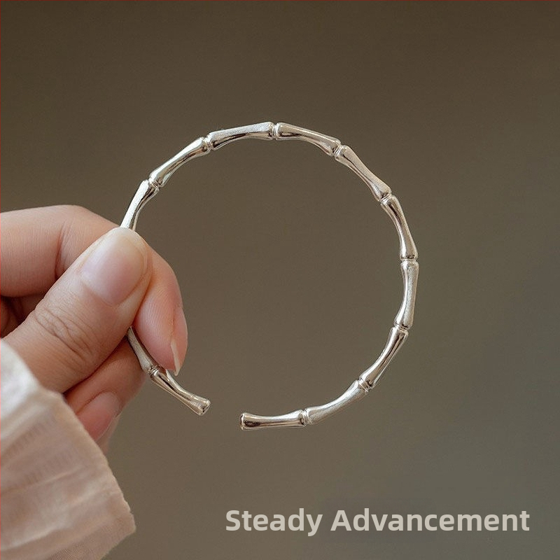 Varš sievietēm minimalistiska rokassprādze ar ģeometrisku dizainu un regulējamu atvērumu, elektroplatēts pārklājums