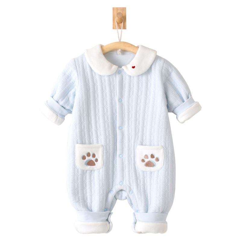 Újszülött pamut tömött overál, hosszú ujjú, kapucni nélküli, 100% pamut külső, belső töltet 30% pamut/70% poliészter, téli