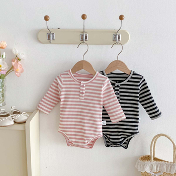 Prugasti bebi kombinezon s dugim rukavima, unisex za novorođenče, 95% combed cotton + 5% elastan, skriveno kopčanje