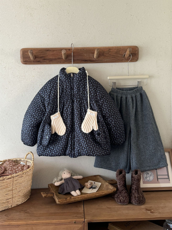 Pantaloni pentru copii, stil coreean, croială dreaptă, fleece; material: poliester; compoziție: 65% poliester, 25% rayon, 10% nylon, 4% spandex; iarnă, vârsta 3–8 ani