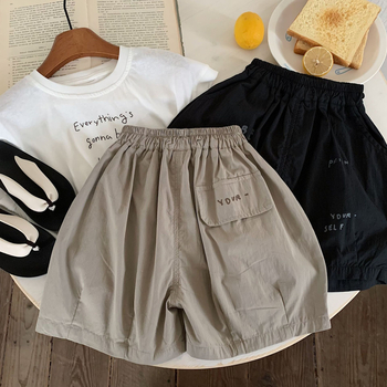 Șortii de copii — vară, stil lejer, 90% bumbac, talie elastică, pentru băieți 3–8 ani.