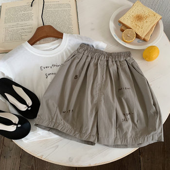 Șortii de copii — vară, stil lejer, 90% bumbac, talie elastică, pentru băieți 3–8 ani.