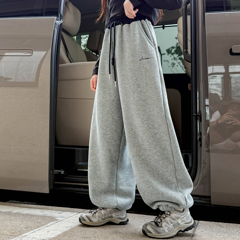 Dječje trenirke hlače s opuštenim stilom i širokim krojem, pamuk-mješavina 60% pamuka, srednji pojas