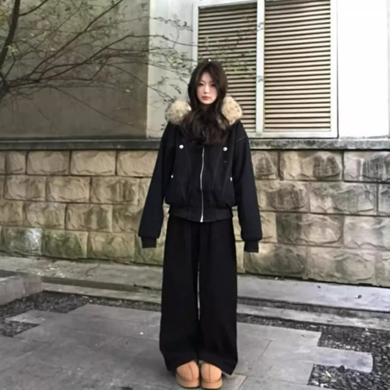 Ženska crna američka retro parka jakna, podstavljena flisom i debeli sloj punjenja, kratki kroj