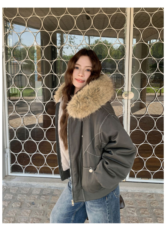 Parka cu glugă și guler din blană artificială demontabil, umplutură din puf-bumbac, exterior poliester, croială lejeră, iarnă 2025