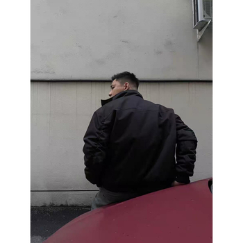 Geacă bărbătească din bumbac cu căptușeală, în stil aeronautic, cu guler înalt, fermoar frontal, buzunare laterale și tiv elastic