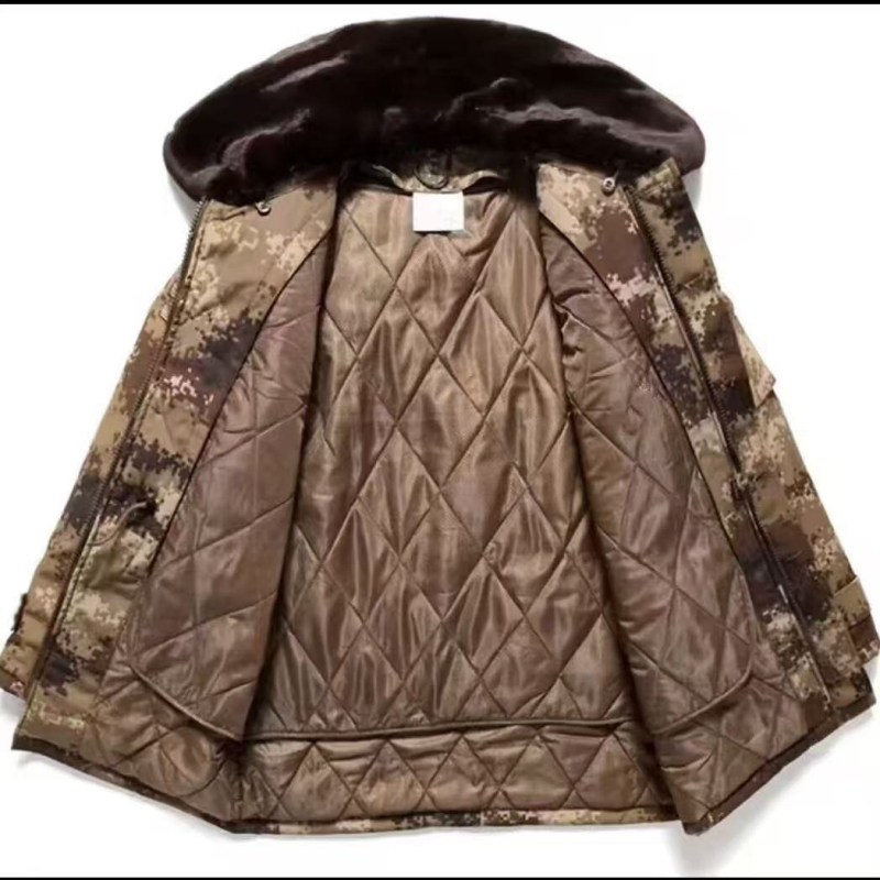 Palton camuflat cu umplutură poliesterică, glugă, fermoar, izolație groasă