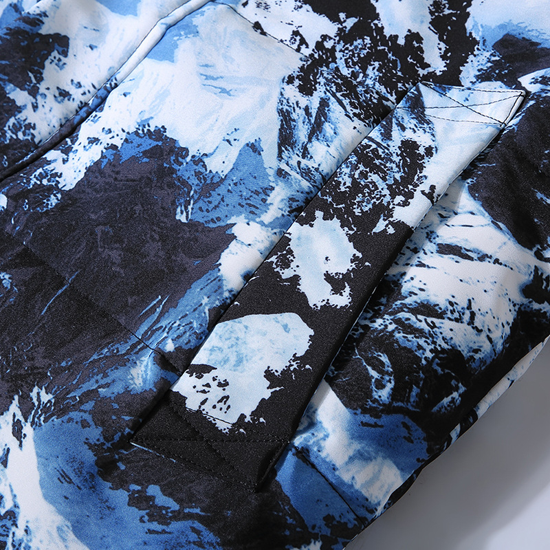 Jachetă bărbătească de iarnă pentru exterior, cu glugă – umplutură: puf de rață alb; țesătură principală: poliester; căptușeală: poliester; grosime: groasă