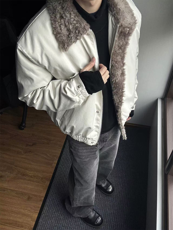 Ανδρικό bomber με παχιά επένδυση από βαμβάκι, ριγέ σχέδιο, σταθερός γιακάς, φερμουάρ και patch τσέπες