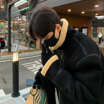 Jachetă bărbătească cu umplutură poliester, guler înalt, fermoar, croială lejeră