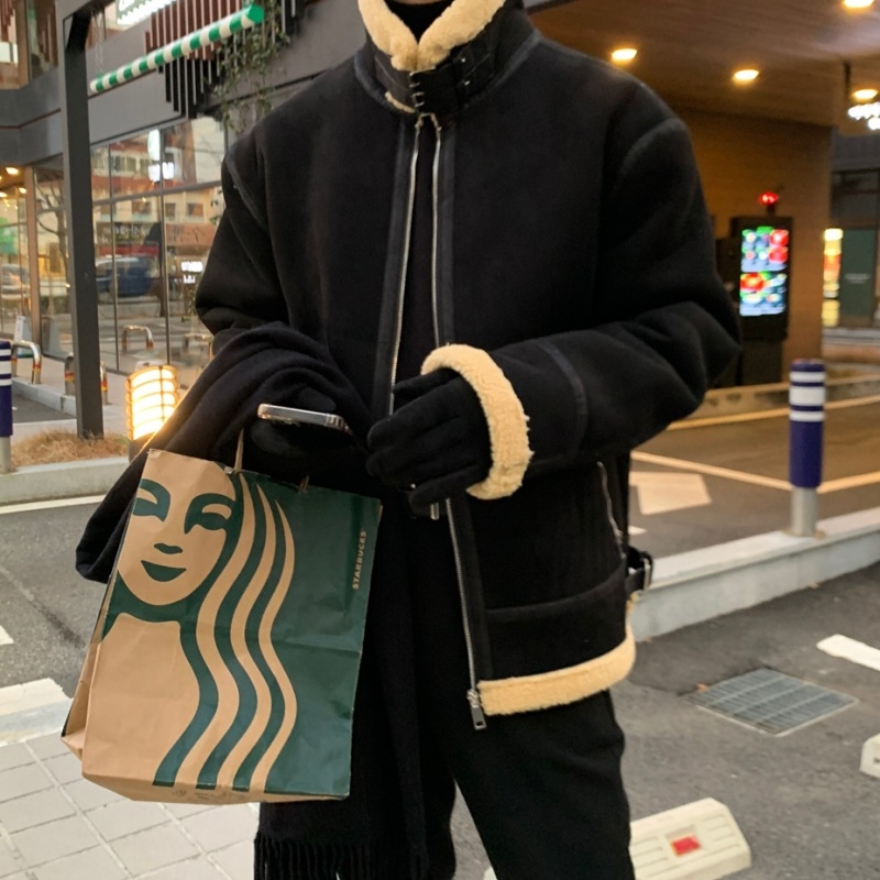 Jachetă bărbătească cu umplutură poliester, guler înalt, fermoar, croială lejeră