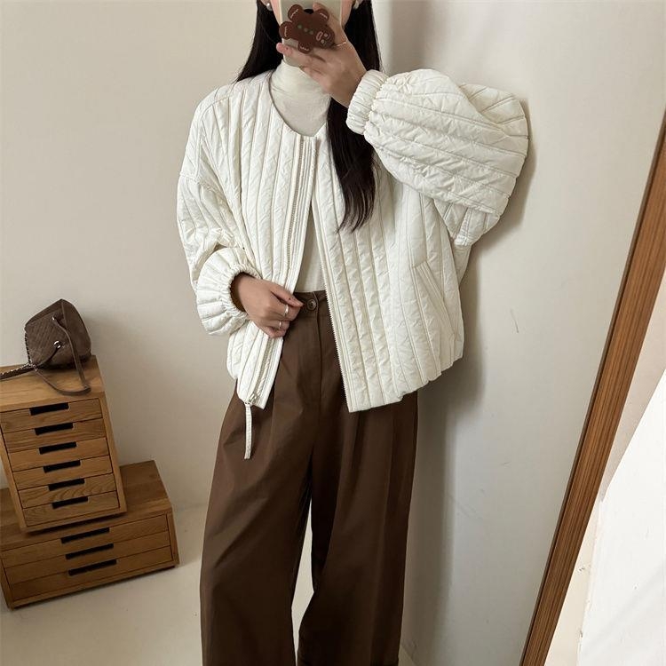 Jachetă din bumbac căptușitǎ, fără mâneci, în stil coreean, ultra-scurtǎ, guler polo, țesătură Chenille, umplutură din mătase-pamuc