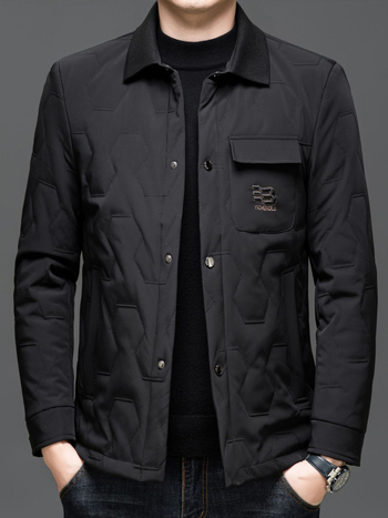 Geacă căptușită cu bumbac, glugă, croială lejeră, cu nasturi pe un rând, lungime medie, iarnă, culoare solidă, buzunare laterale