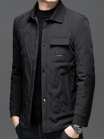 Geacă căptușită cu bumbac, glugă, croială lejeră, cu nasturi pe un rând, lungime medie, iarnă, culoare solidă, buzunare laterale